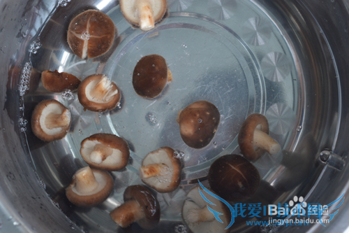 蛤仔香菇烧豆腐的做法