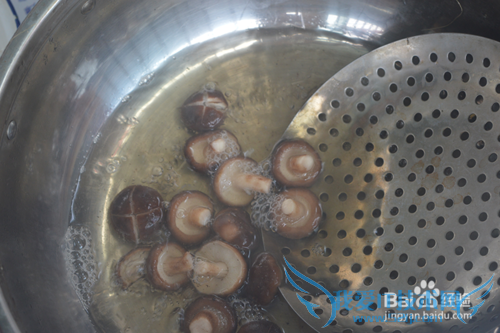 蛤仔香菇烧豆腐的做法