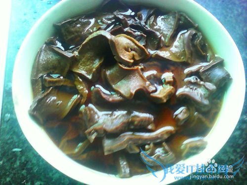 葱香橡子开胃菜