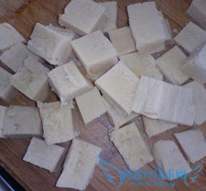 怎样做促进宝宝骨骼发育的银耳豆腐