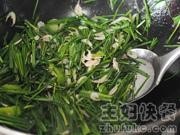 虾皮韭菜烧豆腐