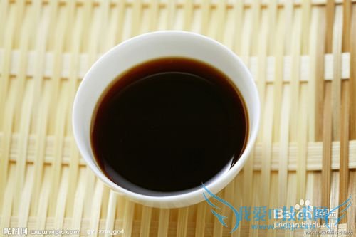 如果在微波炉中做白菜炒回锅肉?