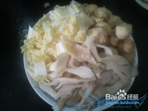 油豆腐炒平菇的做法