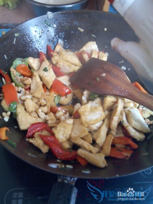 过油豆腐炒辣椒