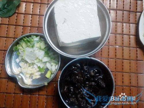 木耳豆腐的家常做法