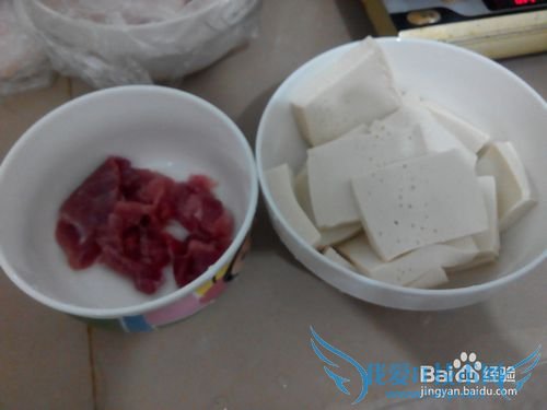 瘦肉炒豆腐的做法