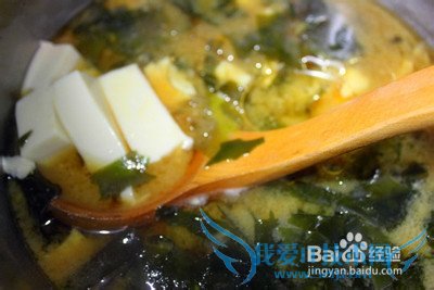 蛤蜊豆腐味噌汤的做法