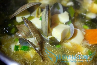 蛤蜊豆腐味噌汤的做法