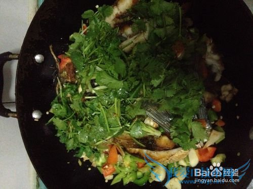 一鱼二吃:红烧鱼块和鱼头豆腐汤