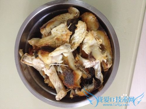 一鱼二吃:红烧鱼块和鱼头豆腐汤