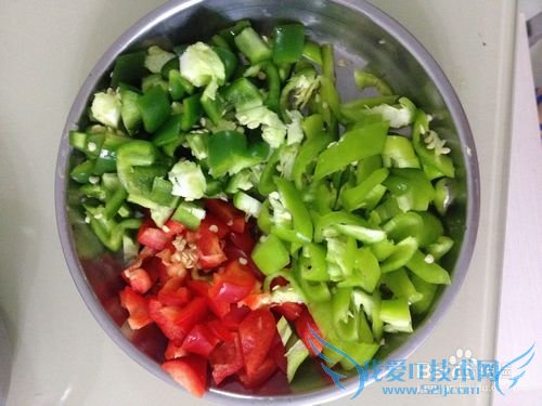 一鱼二吃:红烧鱼块和鱼头豆腐汤