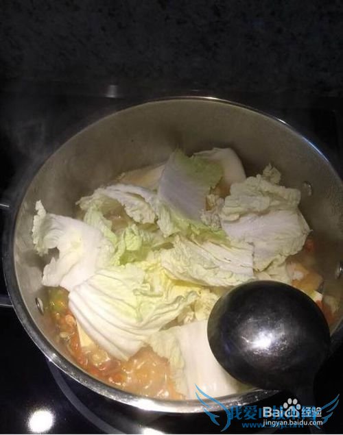 教你如何做白菜豆腐汤。