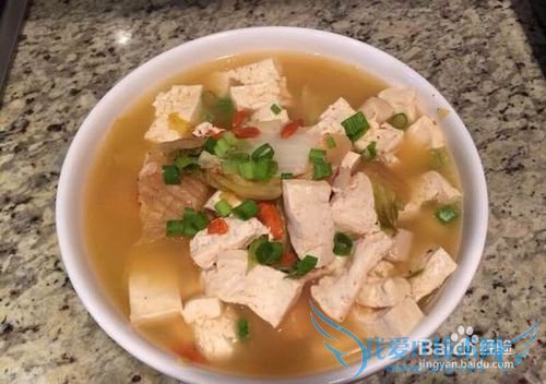 教你如何做白菜豆腐汤。