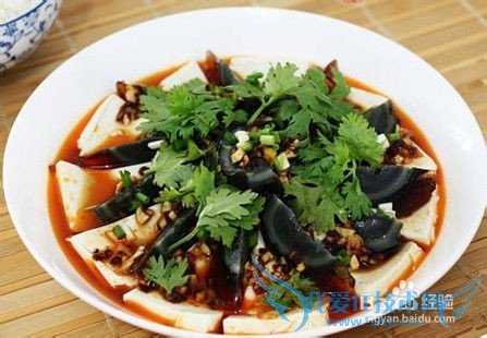 皮蛋拌豆腐做法