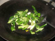 独特好吃辣椒炒肉