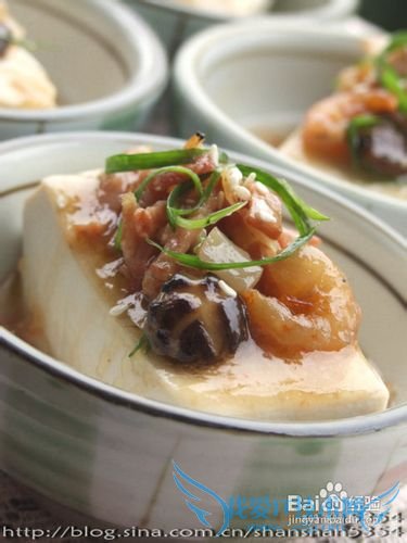 【金银蒜蒸芙蓉豆腐】的做法