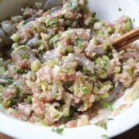 鲜虾芹菜大馄饨