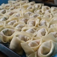 鲜虾芹菜大馄饨