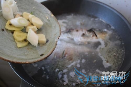 鲫鱼豆腐汤详细做法