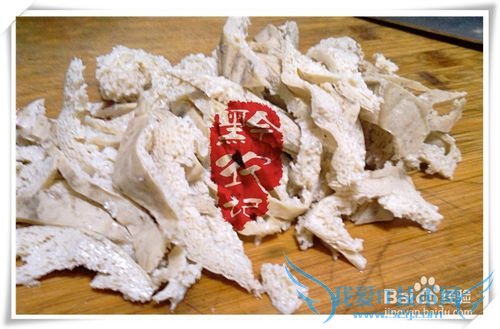 红椒炒灰豆腐果