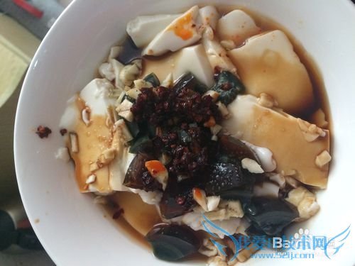 简单好吃的皮蛋豆腐