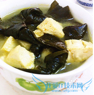 教你如何制作一款适合更年期的海带豆腐汤