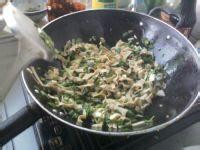 绿豆芽炒干豆腐的做法