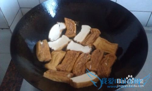 家常好味道--芹香油豆腐