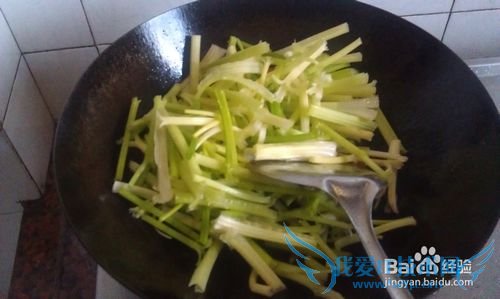 家常好味道--芹香油豆腐