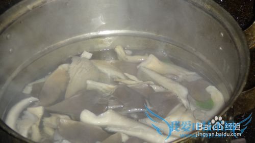 蘑菇丸子炖豆腐