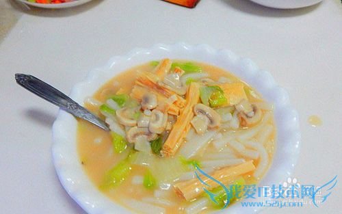 白菜腐竹煮年糕怎么做?--白菜腐竹煮年糕的做法