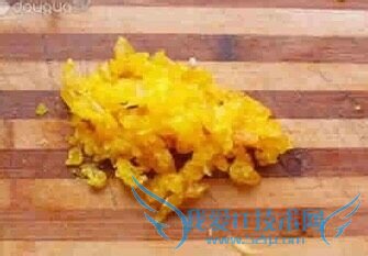 怎么做咸蛋黄烩豆腐