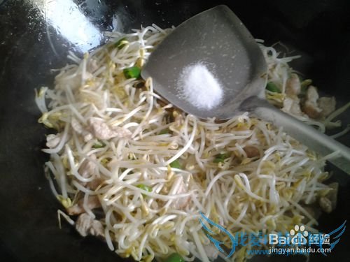 绿豆芽的做:豆芽小炒肉