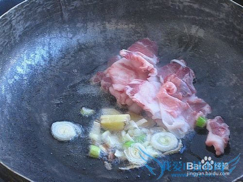 冻豆腐炖白菜肉
