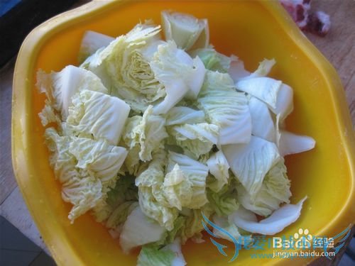 冻豆腐炖白菜肉