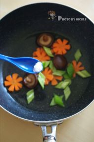 时蔬烩麦香豆腐丸子的做法