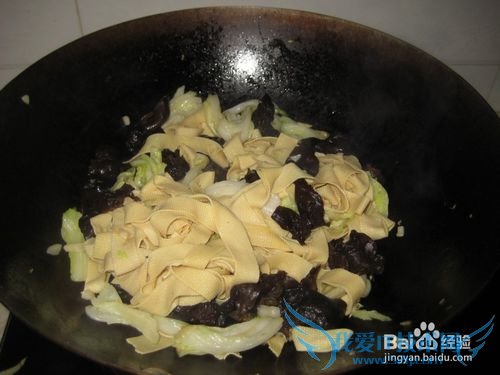 黑白菜炒干豆腐