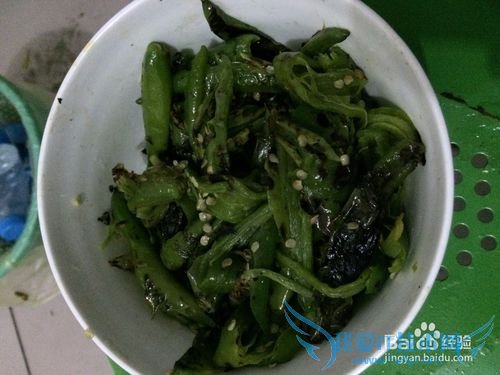 烧(烤)辣椒拌皮蛋