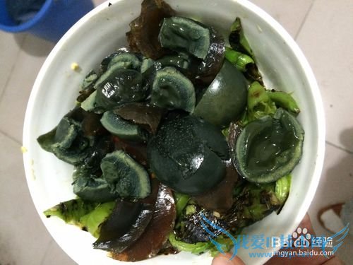 烧(烤)辣椒拌皮蛋