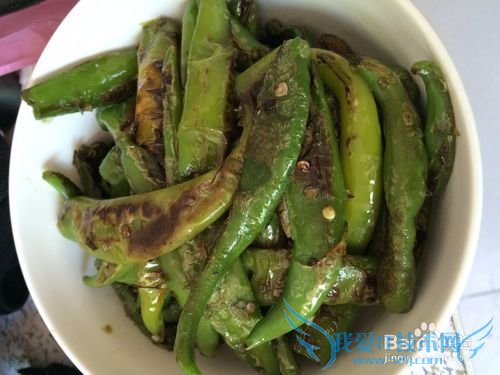 烧(烤)辣椒拌皮蛋