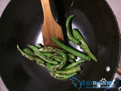 烧(烤)辣椒拌皮蛋