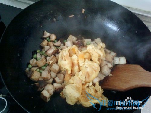 香菇鸡蛋炒豆腐