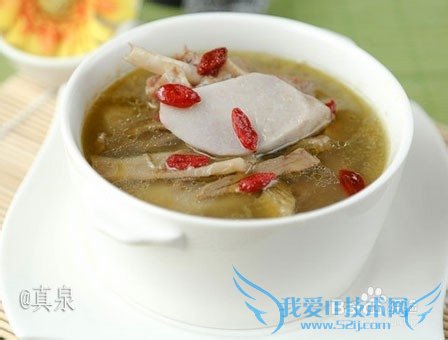 笋干老鸭芋艿汤