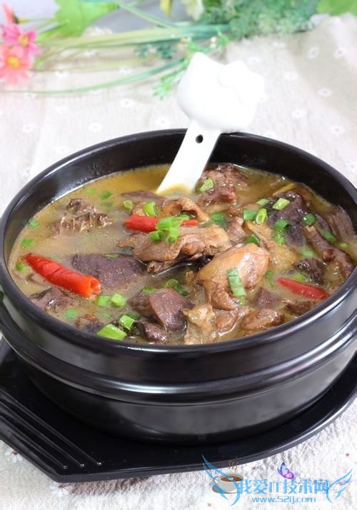 小鸡炖蘑菇怎么做--家庭版小鸡炖蘑菇的做法