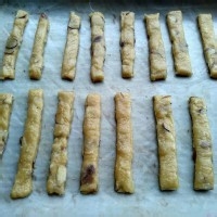 如何制作嘎嘣儿脆的无油小零嘴儿【杏仁棒】