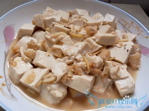 咸鱼豆腐粒的做法