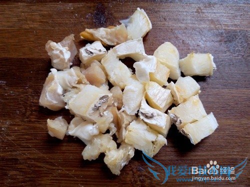 咸鱼豆腐粒的做法