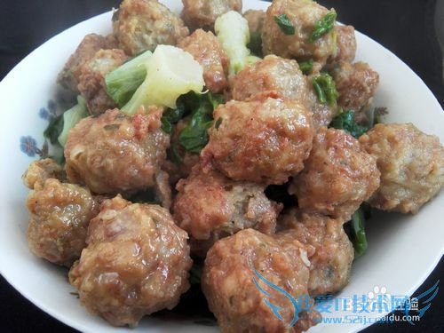 如何做家常肉丸烧青菜(肉圆烩小油菜)