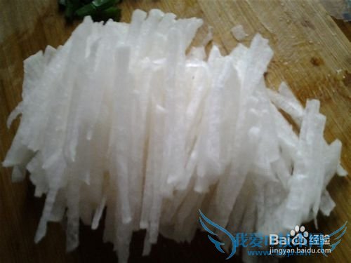 怎么做凉拌白萝卜菜——口感清脆味道鲜美