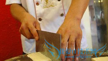 菜刀怎么切豆腐呢